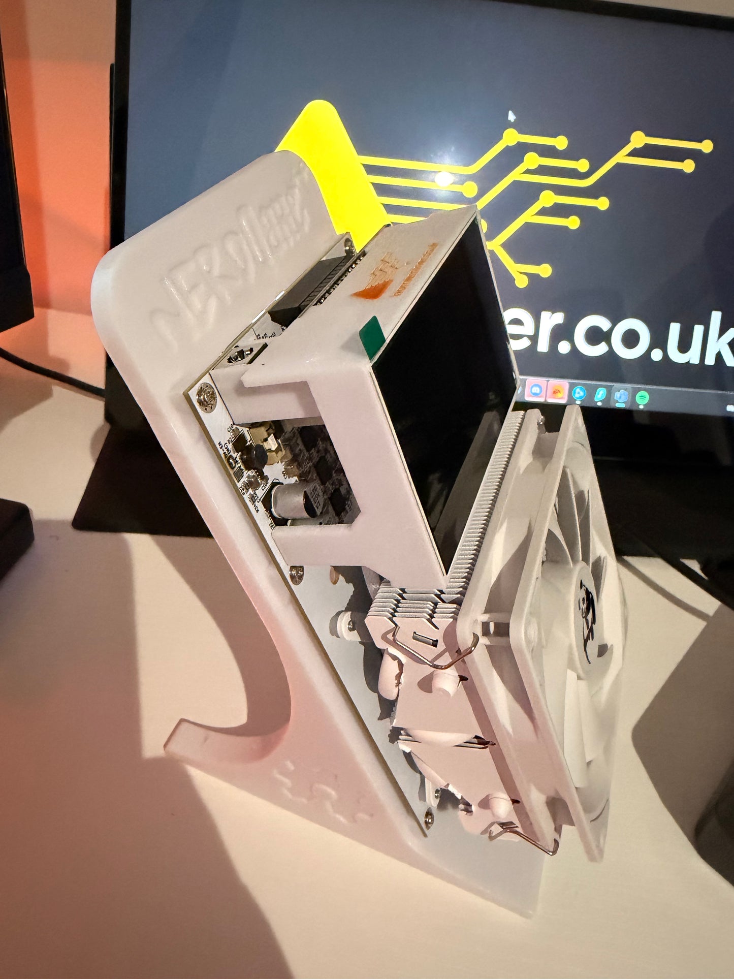 NerdQaxe++ Home Bitcoin Miner – 4.8TH/s Low-Power Open-Source ASIC | Quiet & Efficient Home BTC Mining